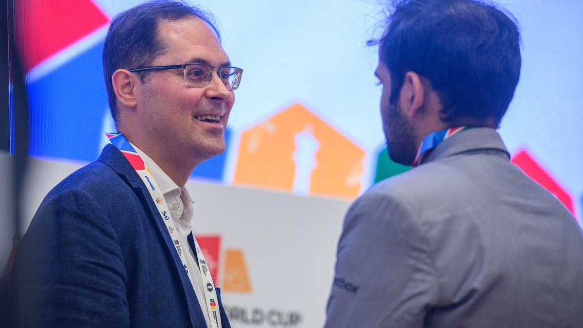 Leko, Arjun’u övüyor ve onun her zaman sürprizlerle geldiğini söylüyor