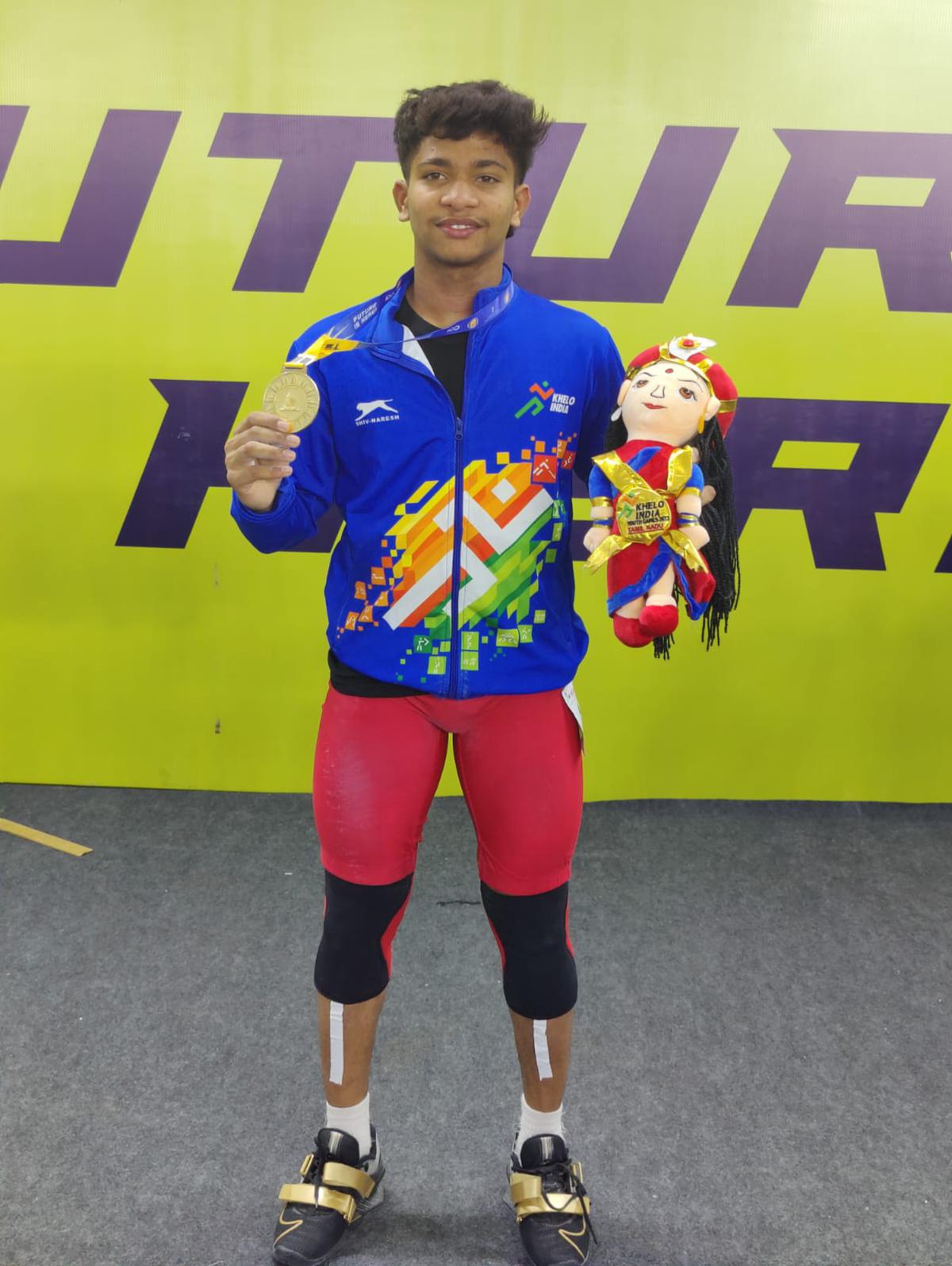 L. Dhanush of Tamil Nadu won the boys’ 55Kg weightlifting gold.
