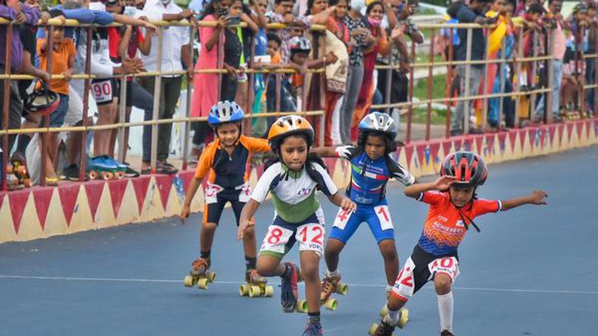 Hundreds participate in district level skating championship in
