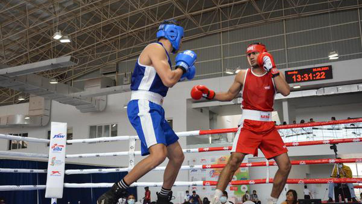 National Boxing Championship | Lakshya stuns Sumit, enters final