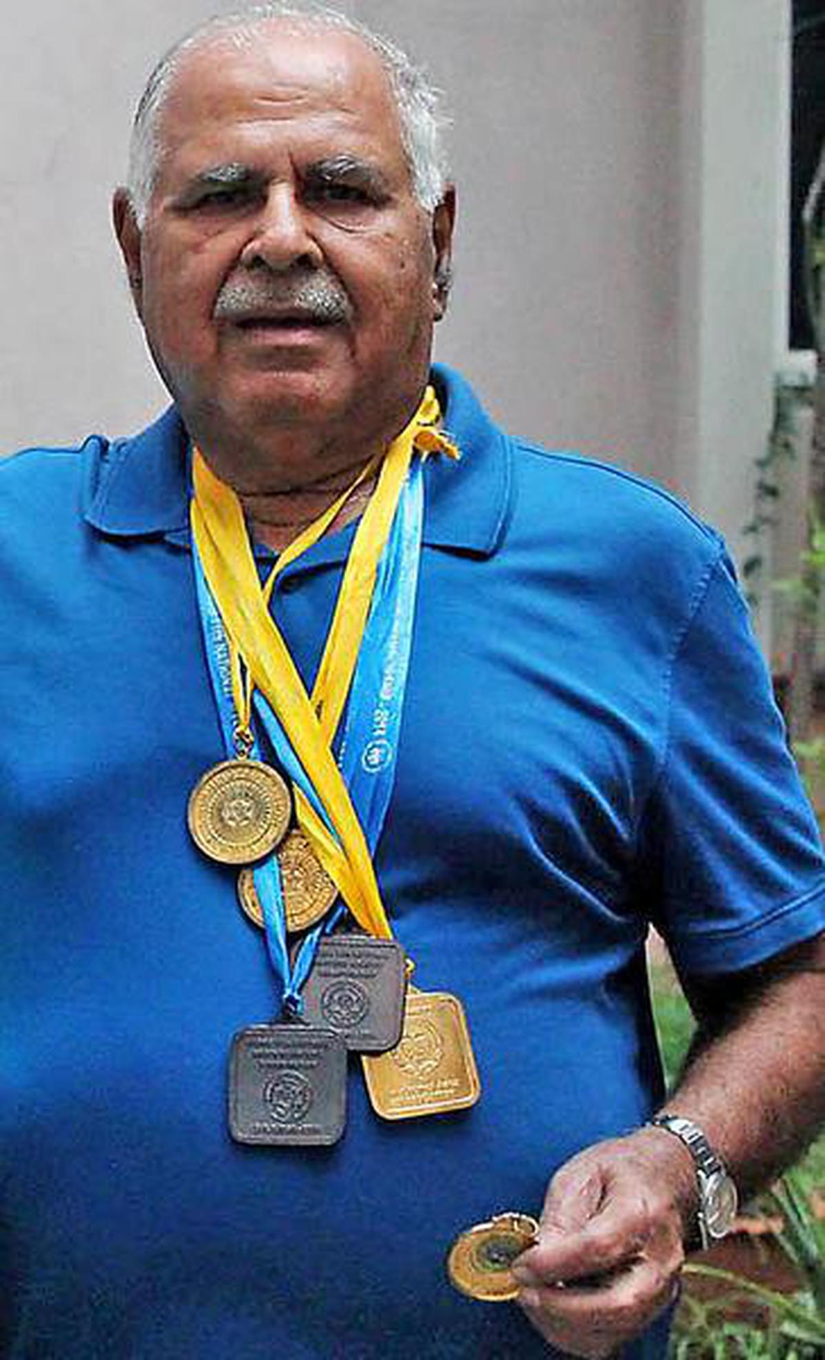 Discipline and a stress-free life help octogenarian Om Seth be a champion  swimmer - The Hindu