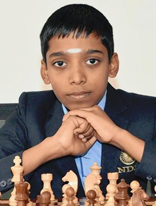 Rameshbabu Vaishali: A Chess Star Making Waves in the World of Chess, Sister  of Praggnanandhaa - SarkariResult