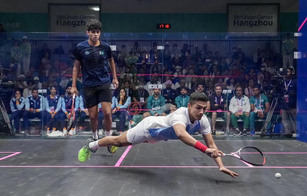 India’s Abhay Singh and Pakistan’s Noor Zaman during their men’s squash team event final match at the Hangzhou Asian Games on September 30, 2023. 