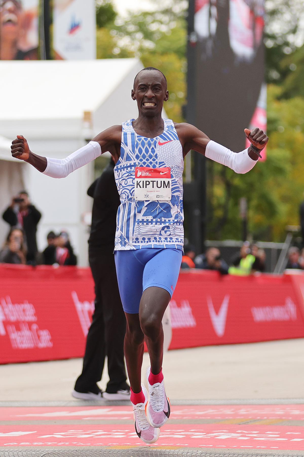 Finishing strong: Kiptum is known for his ability to post negative splits — running the second half of a marathon faster than the first. | Photo credit: Getty Images