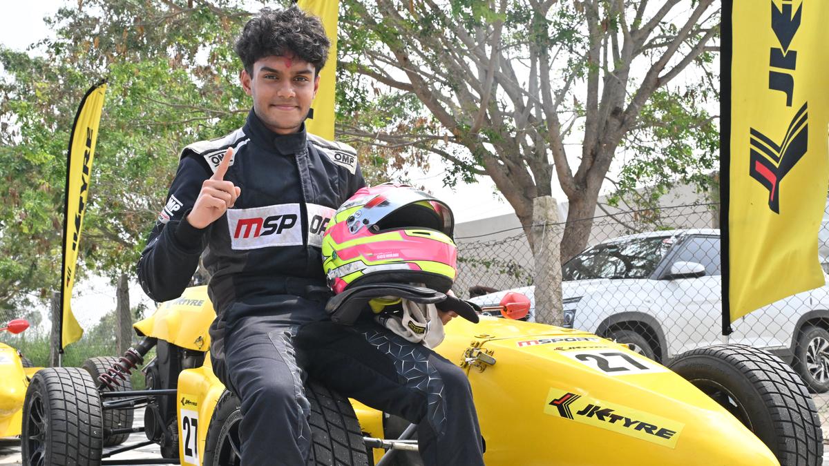 JK Lastik-FMSCI Yarışı | Dhruvh, LGB Formula 4 sınıfında şampiyon oldu