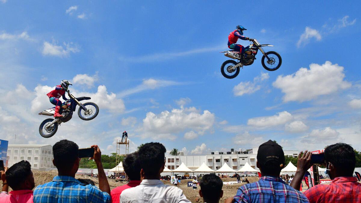 Stage set for MRF Supercross showdown this Sunday