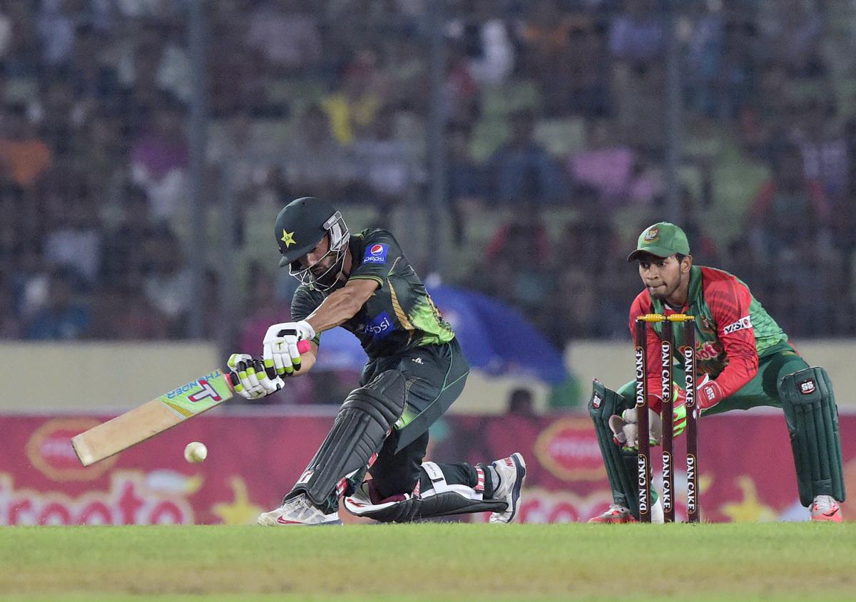Two-in-one: Many of this era’s No. 4s also perform a secondary role — most commonly that of the wicketkeeper. Pakistan’s Mohammad Rizwan and Bangladesh’s Mushfiqur Rahim are two who have found success in the demanding double act. | Photo credit: Getty Images