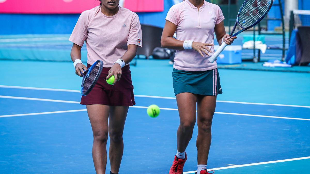 Ankita-Prarthana combine in last eight