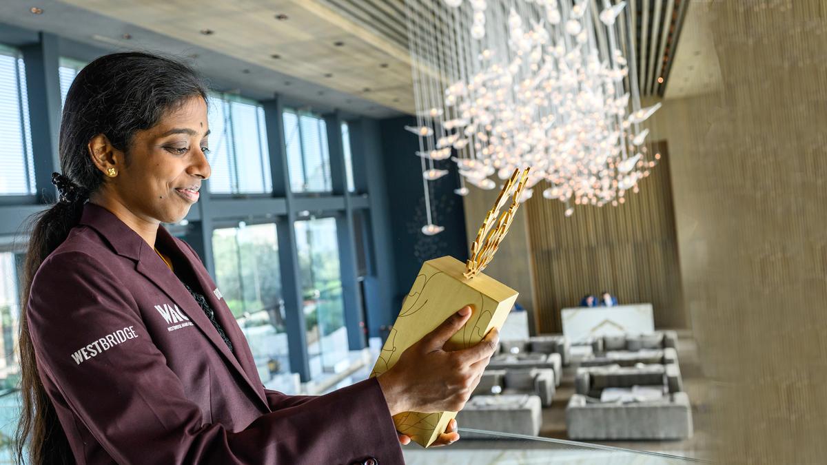 I watched the 2013 match from behind a glass wall... glad I have made it inside: Vaishali