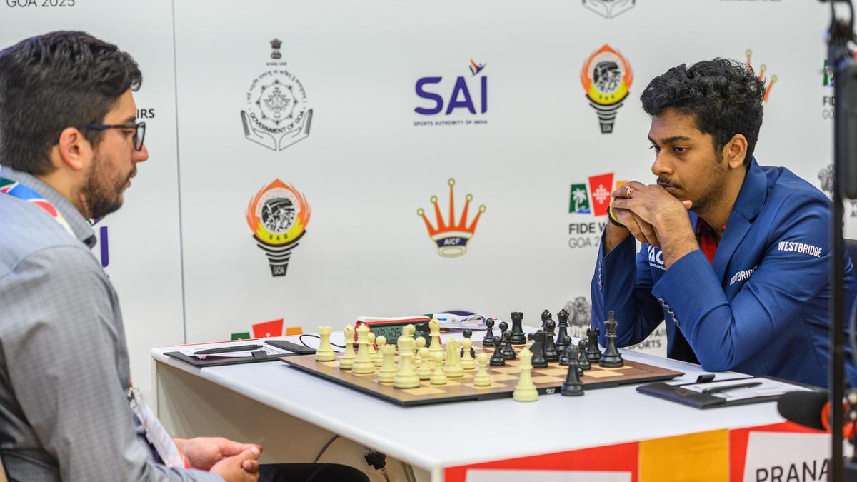 Pranav Hintlilerin ikinci tura çıkmasına öncülük ediyor