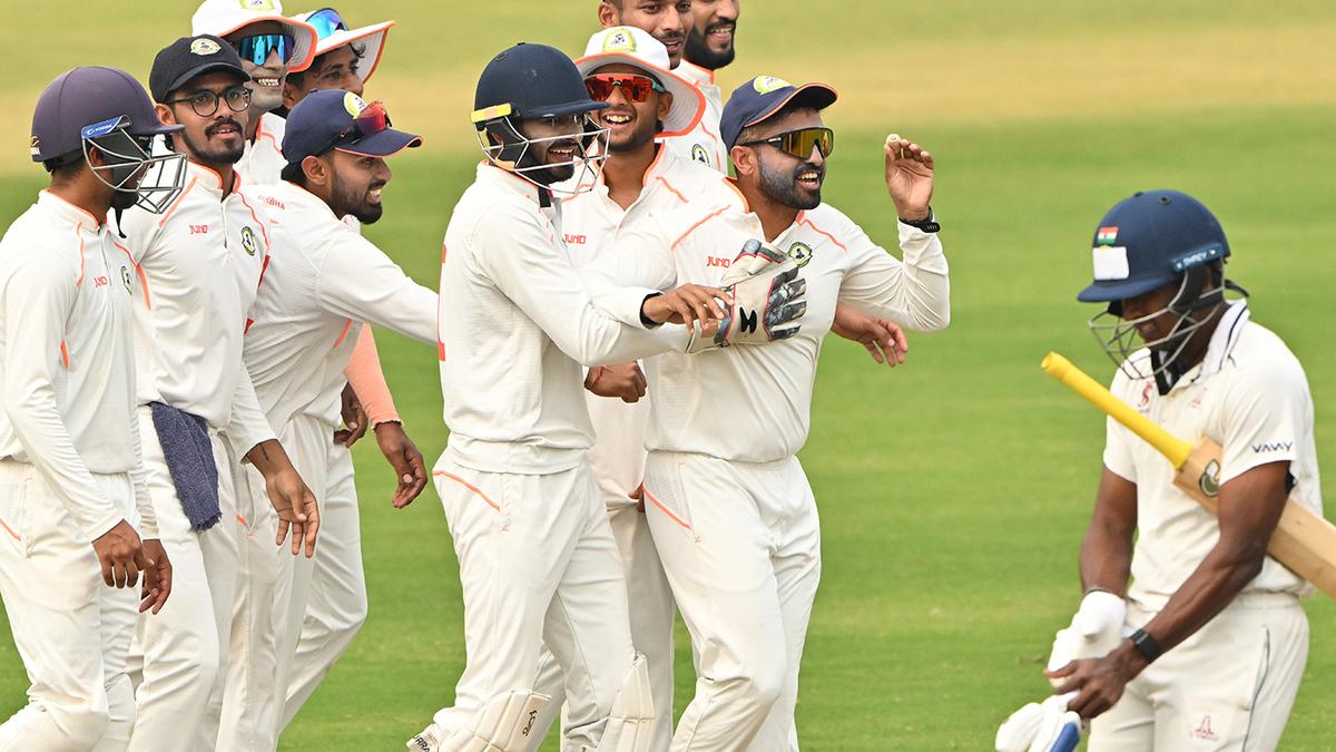 Rampant Vidarbha runs through Tamil Nadu, marches into semifinals