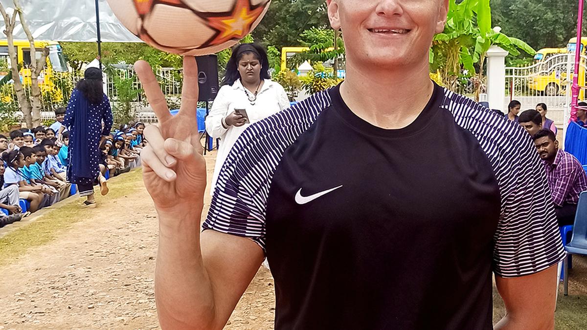 Freestyler Jamie Knight impressed with footballing talent after school workshop in Mysuru