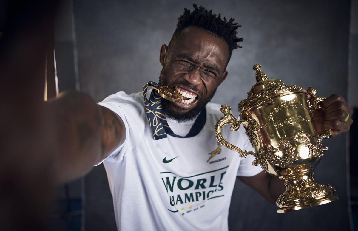 History-maker: Siya Kolisi, South Africa’s first black rugby captain, has now lifted the Webb Ellis Cup twice. His leadership of a truly multicultural team has united South Africans in their diversity. | Photo credit: Getty Images