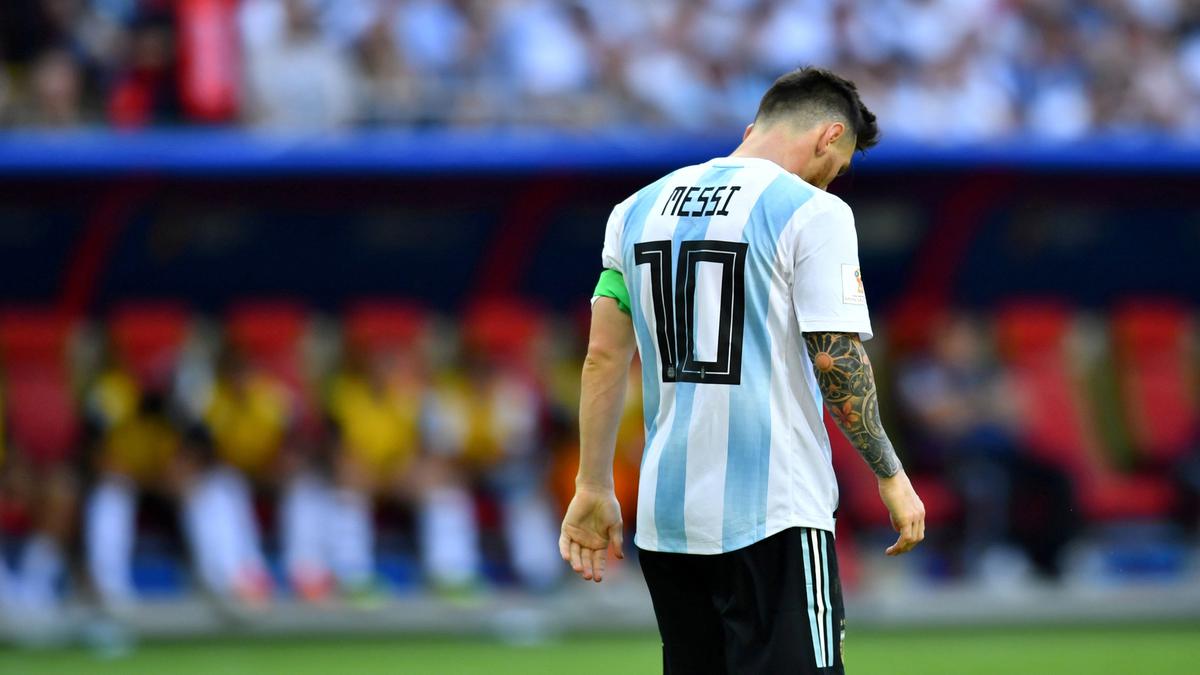 Comment: Why the Argentina No.10 jersey has always weighed so heavily on  Lionel Messi's back