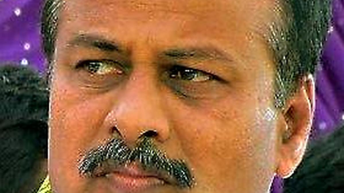 Congress leader Dhruvanarayan’s wife passes away The Hindu