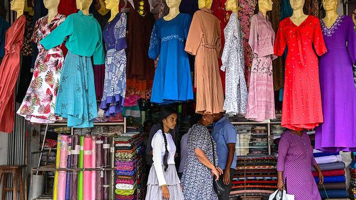 Cash-strapped Sri Lanka eyes China development projects once again