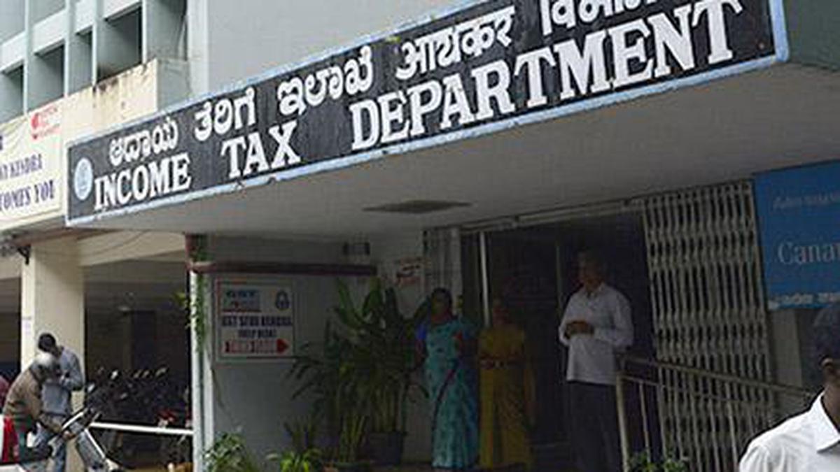 FM withdraws all outstanding direct tax demands upto Rs 25,000, will benefit 1 cr taxpayers