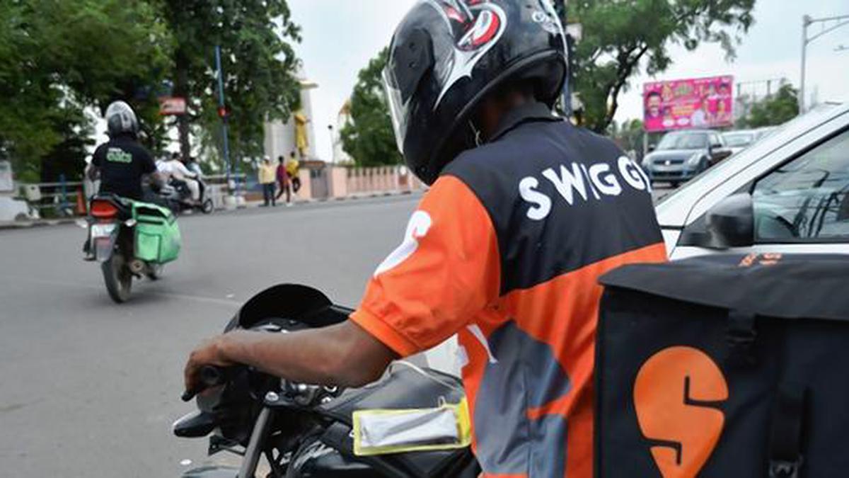 Consumer forum orders Swiggy, restaurant to pay ₹10,000 for delivering ‘non-vegetarian’ food to vegetarian customer