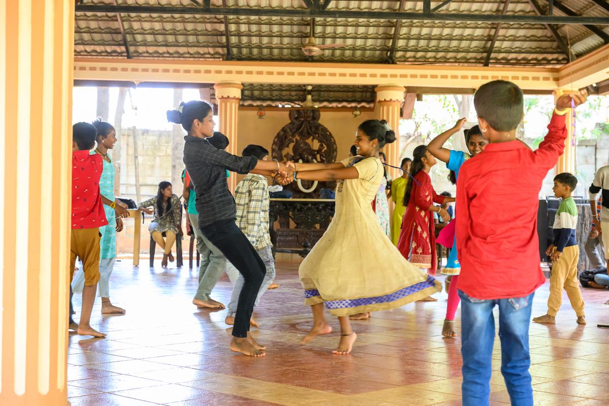 In Calcida Showcase, students of underscreased communities demonstrate their learning of various art forms 1 DSC 8267