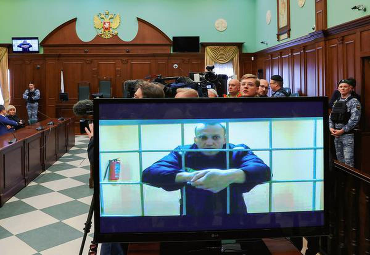 Россия: критик Путина Алексей Навальный «пропал» из тюрьмы