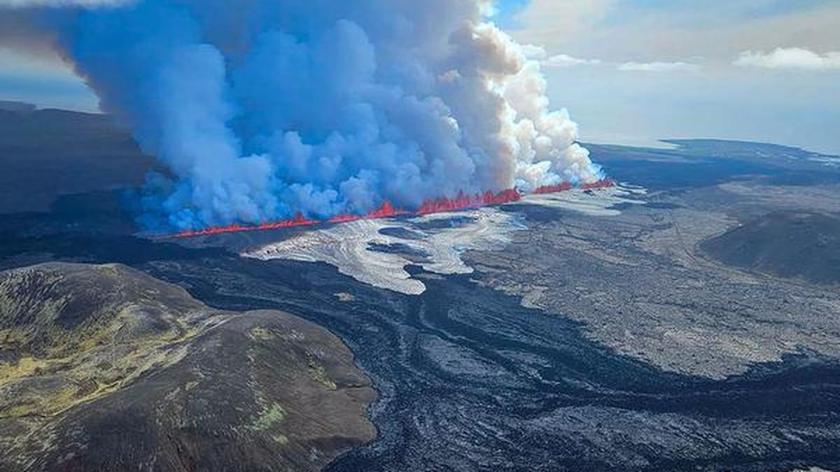 Why airlines cancel flights after volcanic eruptions