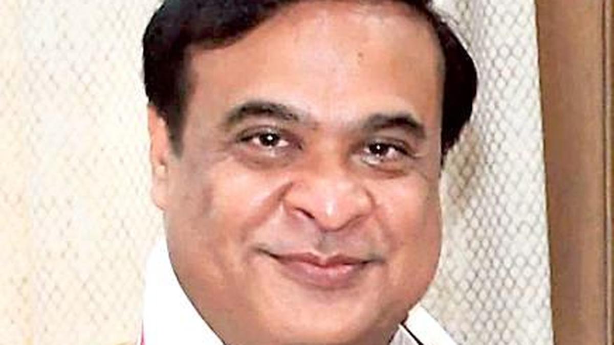 Referring to Muslim leaders, Assam CM Himanta Biswa Sarma alleges Hemant Soren of giving green card to a particular community