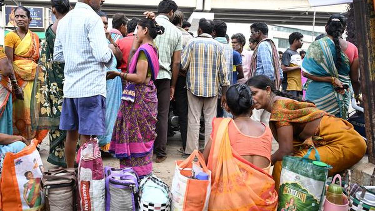 Labourers in Vijayawada in the lurch due to A.P. govt.’s new sand policy