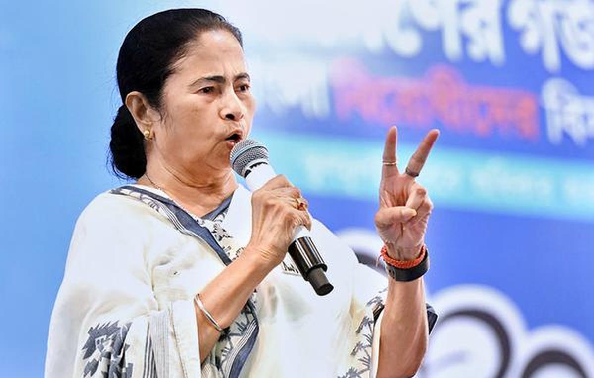 From Bangali Babu to Bangladeshi - The casual Xenophobia and cruel Persecution of a whole state and its people