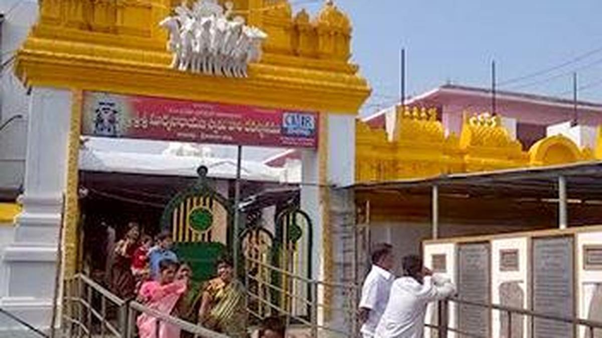 Devotees offered prayers at Sun God temple on Rathasaptami days