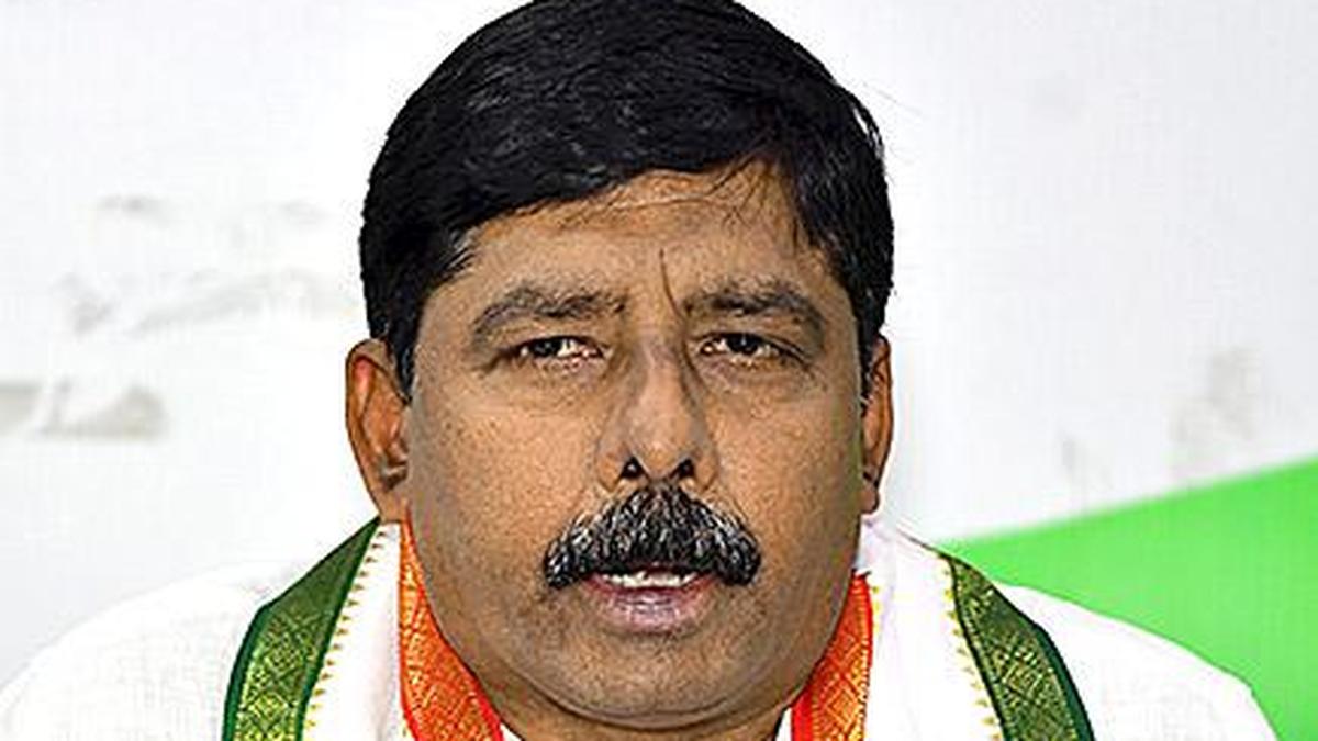 People look up to Congress owing to ‘failures’ of TDP, YSRCP: CWC member Gidugu Rudra Raju