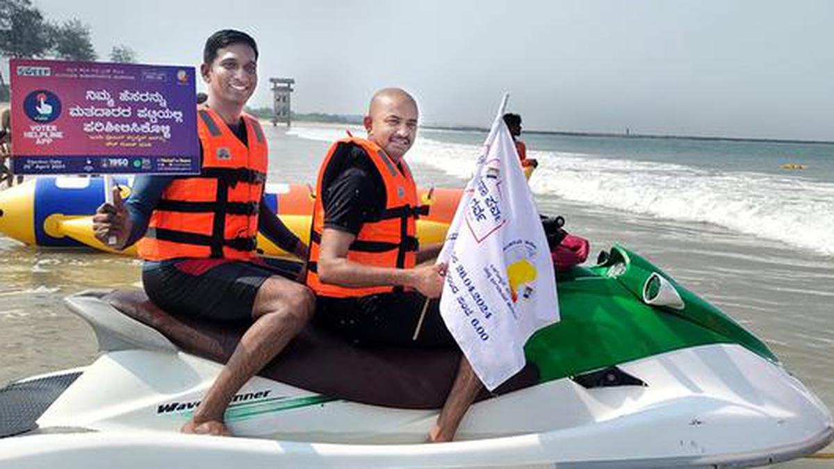 Voting awareness programme at Panambur beach