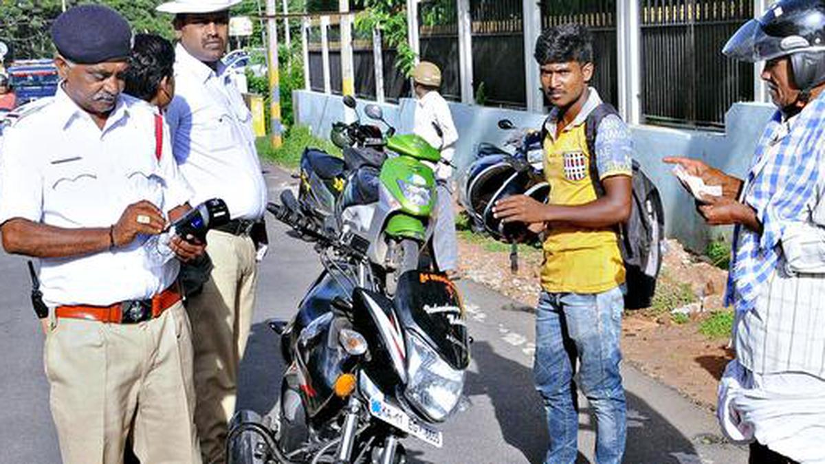 Fact check: Is it true that you don’t need to carry a physical driving licence anymore?