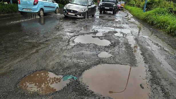 Kerala HC slams PWD engineers for potholed roads