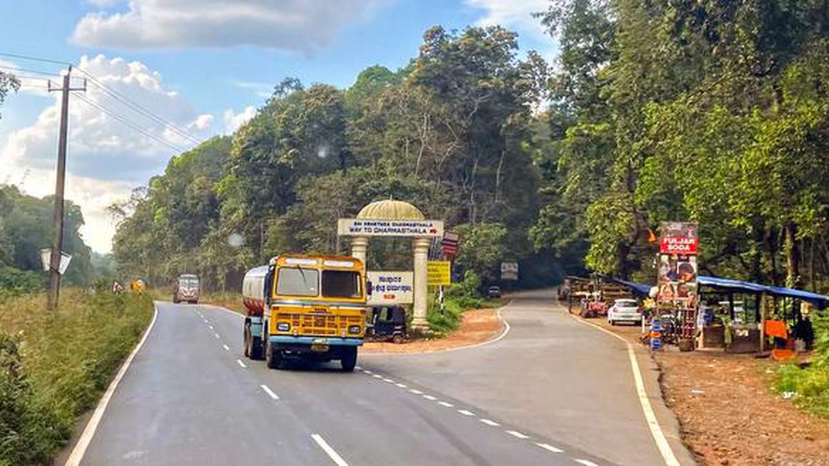 Ujire-Dharmasthala-Periyashanthi road will be developed under HAM