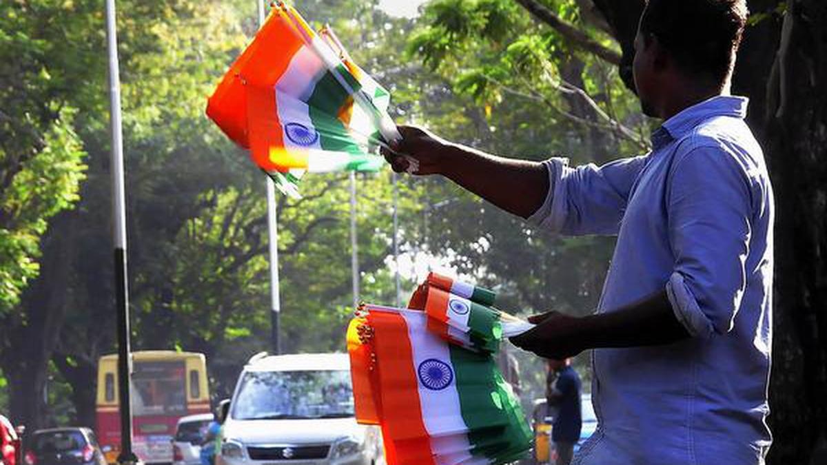 Government tells States to stop using national flags made of plastic