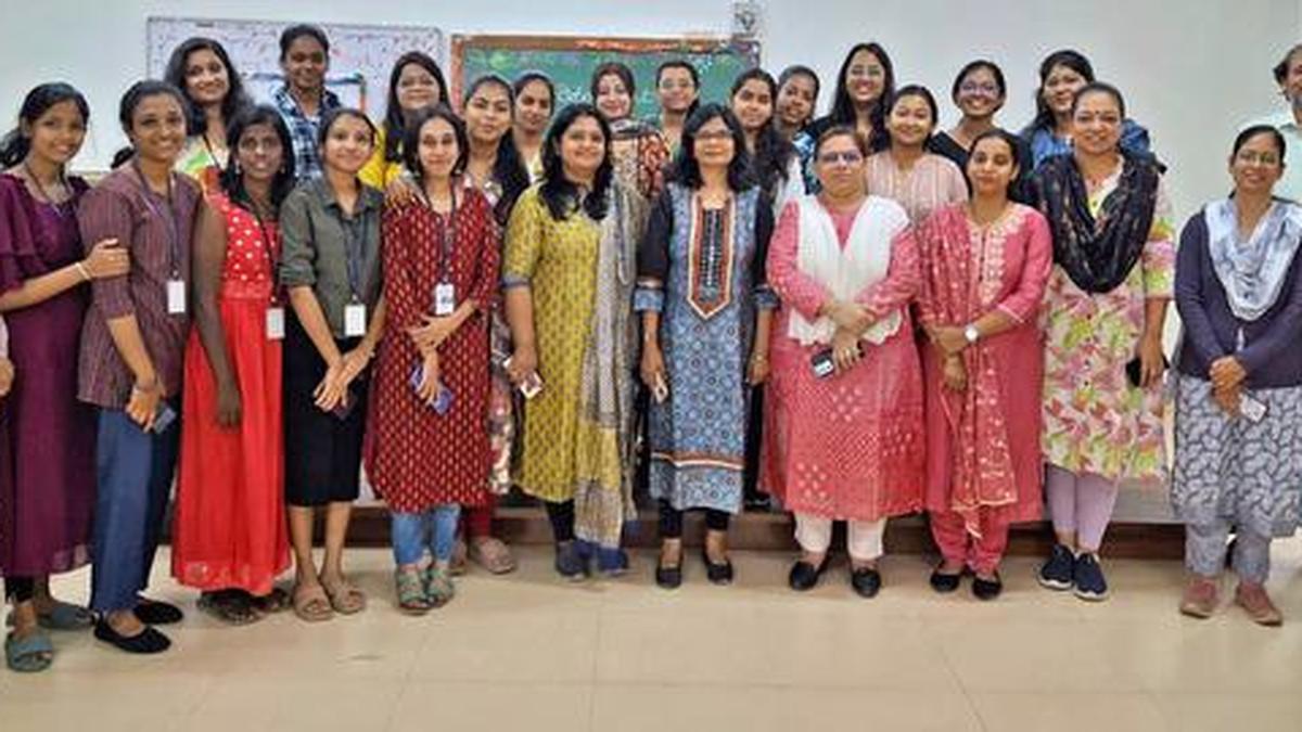 Women’s College students form knowledge sharing tie-up with Baroda university