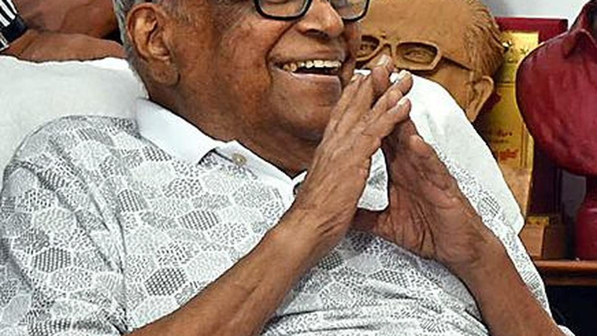V.S. Achuthanandan’s body shifted from AKG centre to son’s private residence