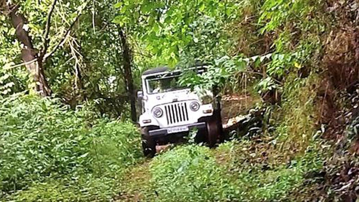 15 persons from Bengaluru booked for off-roading in forest in Sakleshpur Karnataka, 10 vehicles seized