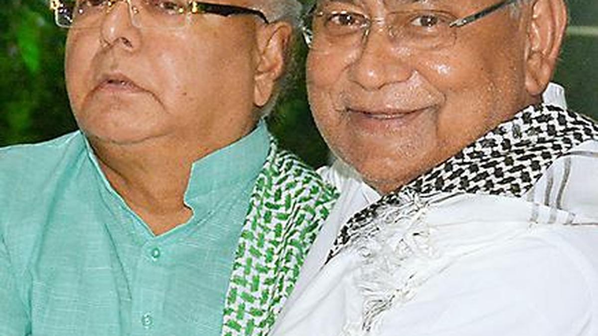 Lalu Nixes Nitish's Mahagathbandhan Return Amid Political Speculation