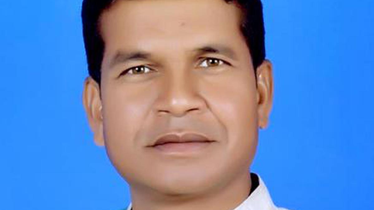 In Congress’ organisational tussle, Mohan Markam says he will follow Selja’s orders in Chhattisgarh