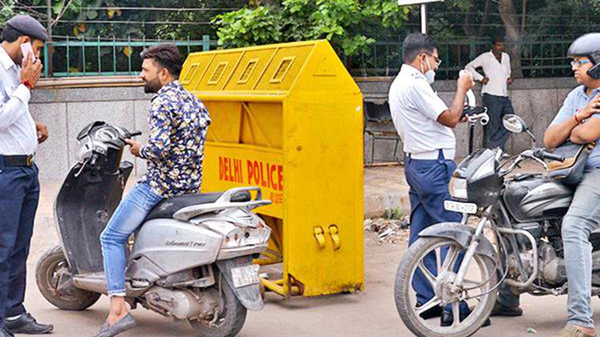 More Than 15 Lakh Challans Issued Till October 15 For Puc Violations Delhi Traffic Police 9599