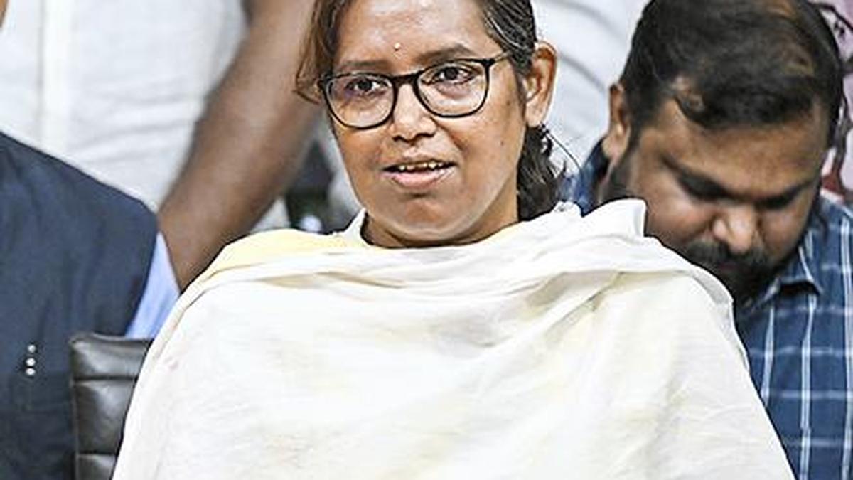 Bombay High Court dismisses election petition against the victory of Congress MP Varsha Gaikwad