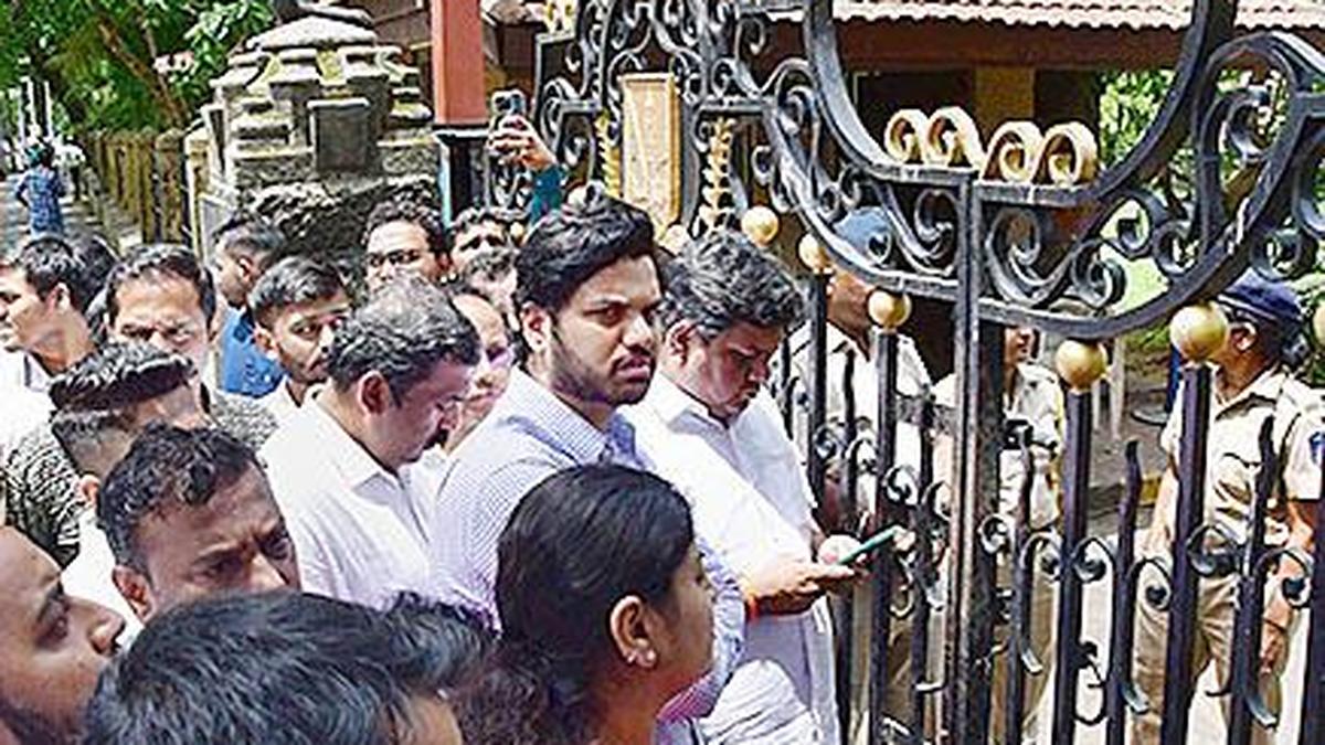 Opposition criticises Mumbai university’s decision to stay its administrative body polls
