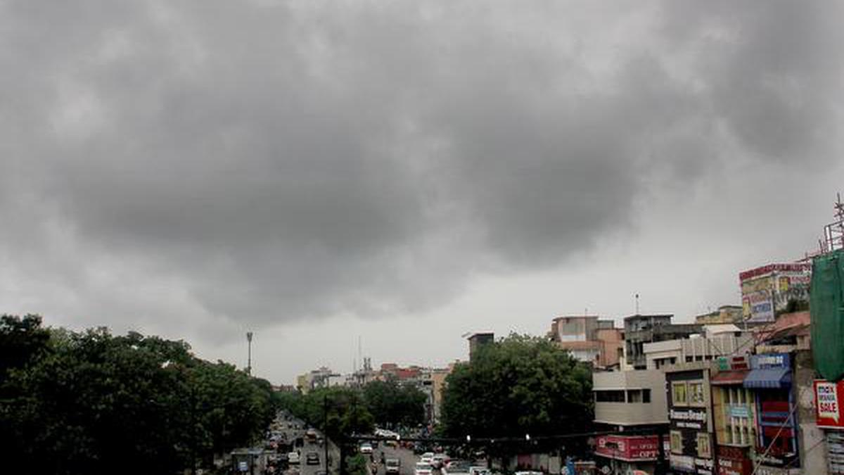 IMD forecasts heavy rain in 10 Odisha districts