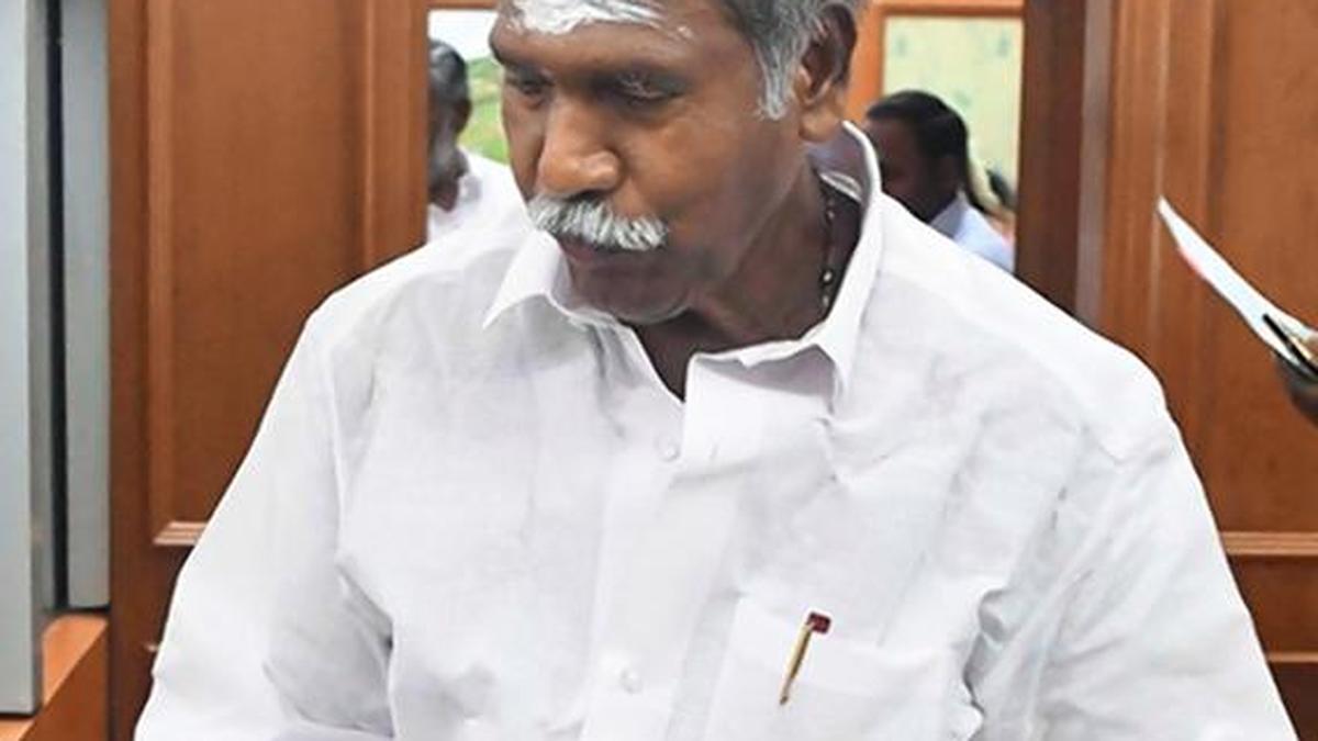 CM expresses dismay over tardy implementation of Smart City projects in U.T.