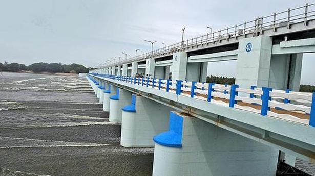 Inflow into Mettur dam increased to 1.08 lakh cusecs