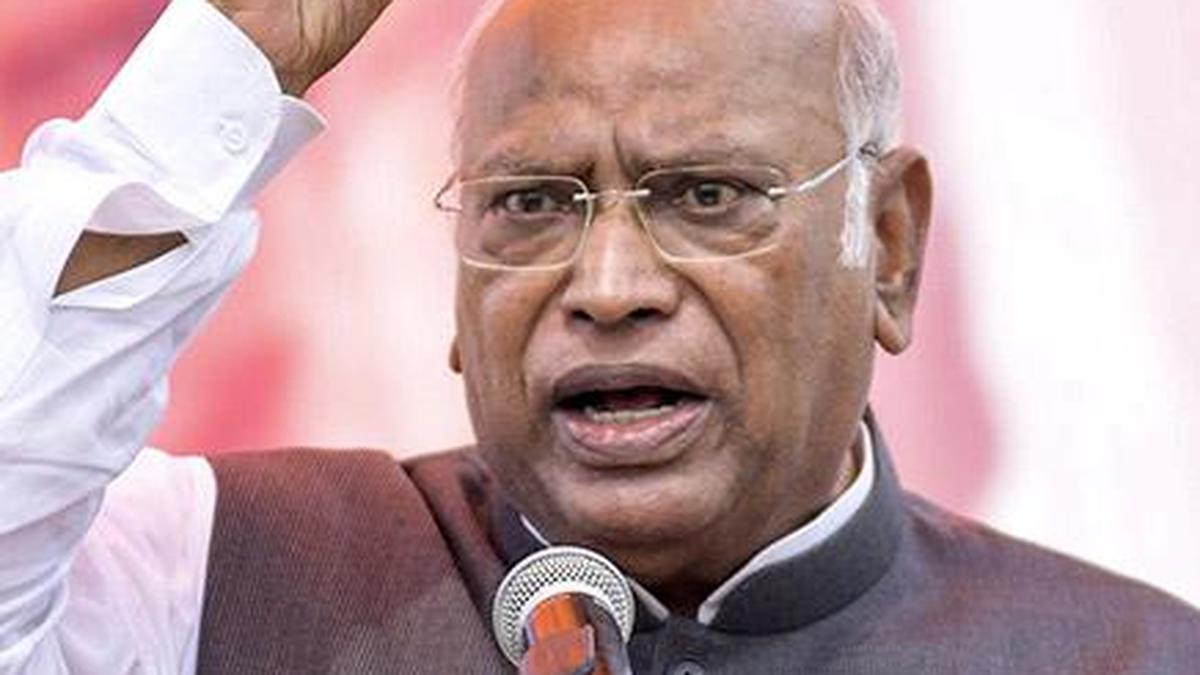 https://th-i.thgim.com/public/todays-paper/tp-national/tp-tamilnadu/yhdwha/article68747382.ece/alternates/LANDSCAPE_1200/Kharge-calls-BJG71DEQM46.3.jpg.jpg