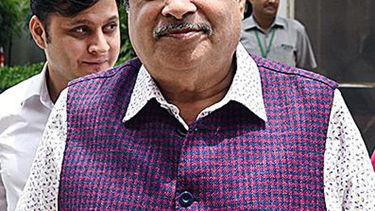 63 clauses of Motor Vehicle Act to be implemented from Sept 1: Gadkari