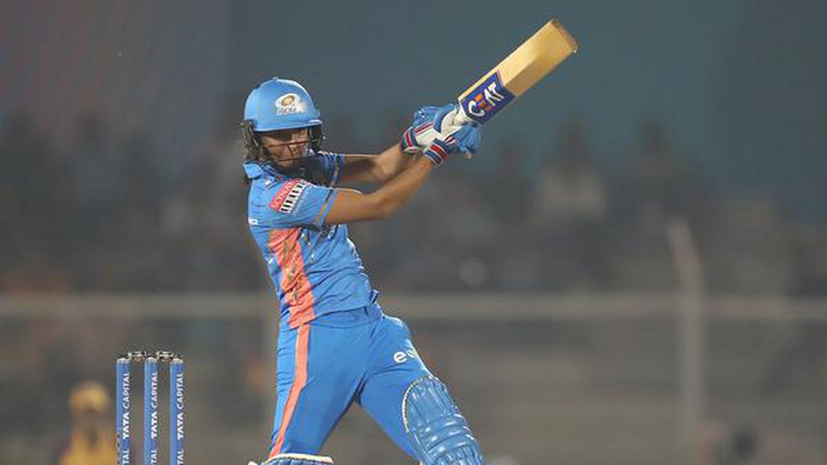 WPL: Harmanpreet, Sciver-Brunt seal the chase after Saika shines again