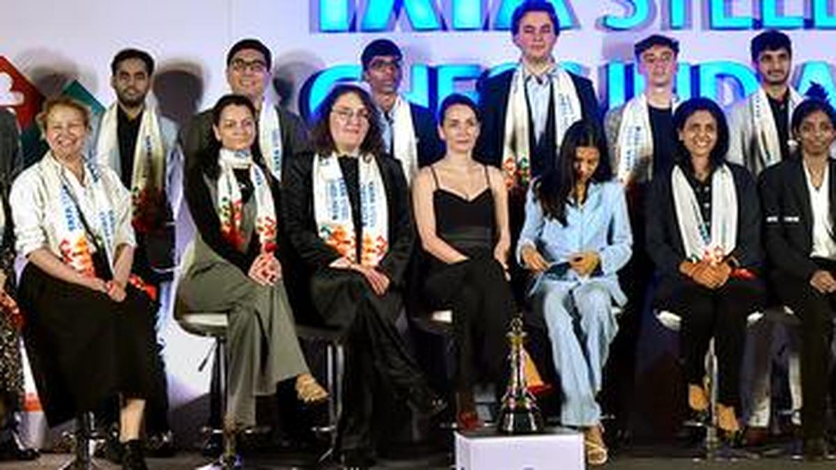 Carlsen in focus as top stars vie for honours